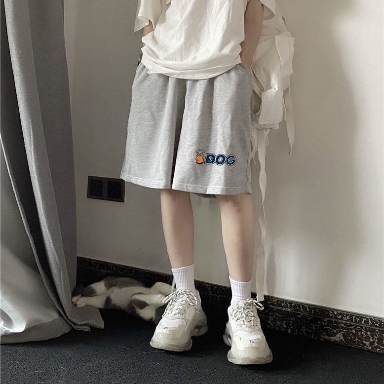 Bộ áo thun tay ngắn dáng rộng và quần ngắn màu xám thời trang năng động dành cho nữ (có bán lẻ)