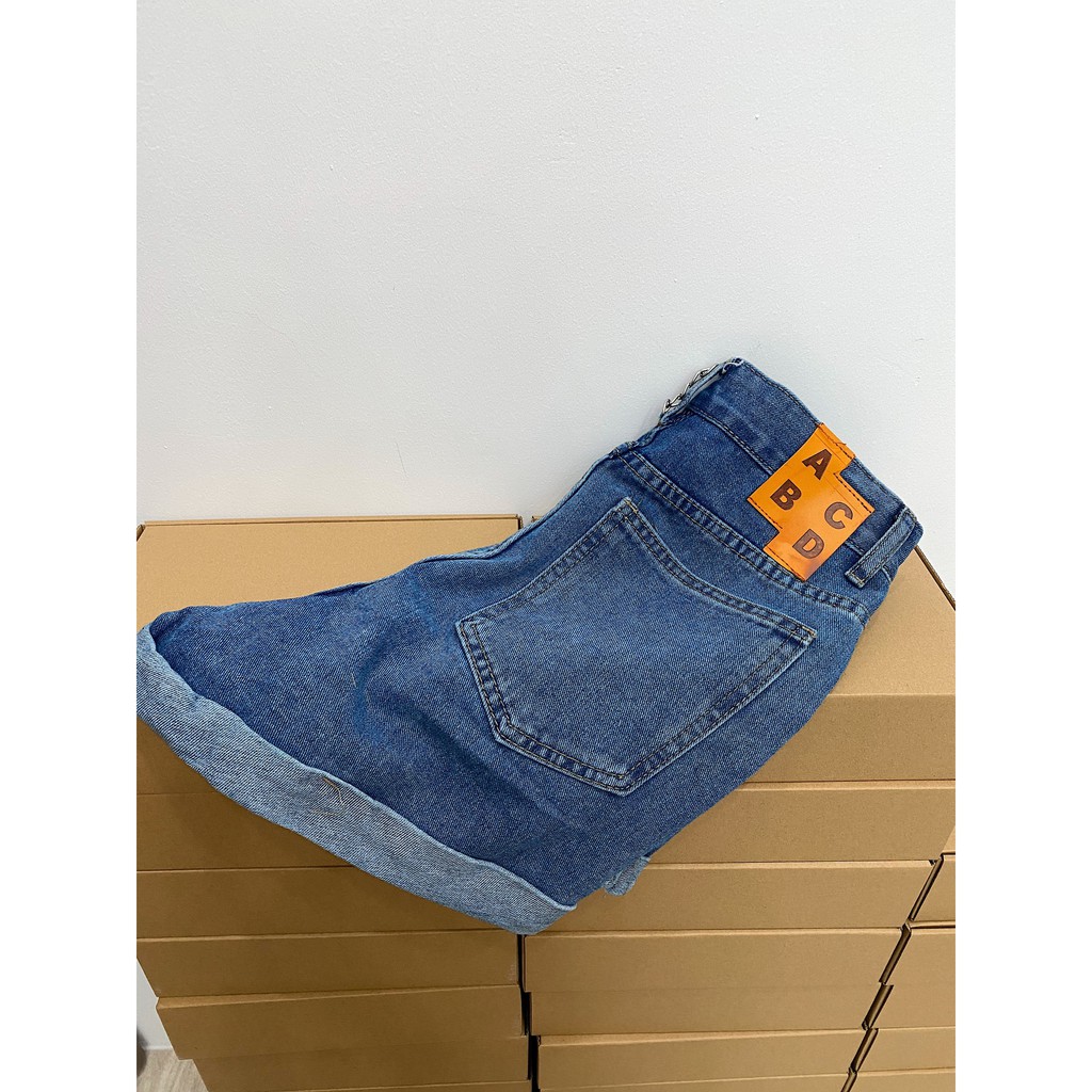 Short jean