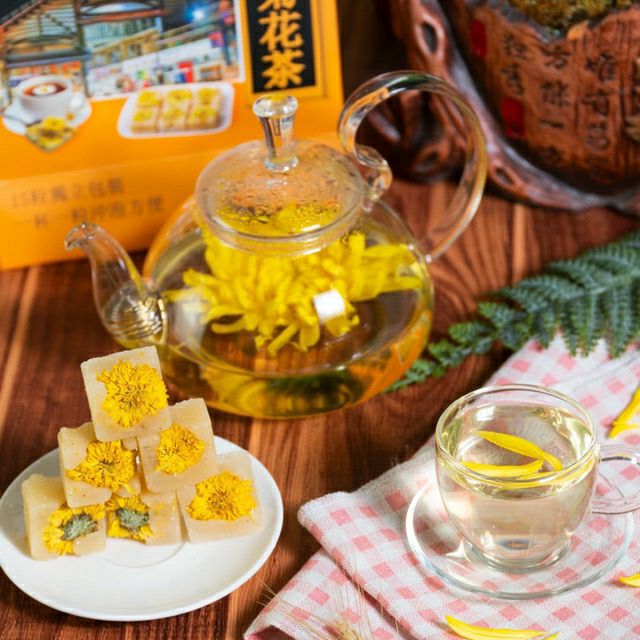 HỘP TRÀ HOA CÚC ĐƯỜNG PHÈN MẬT ONG