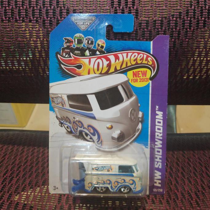 Hot Wheels Mô Hình Đồ Chơi Xe Hơi Volkswagen Kool Kombi Hw Showroom 2013 Akta