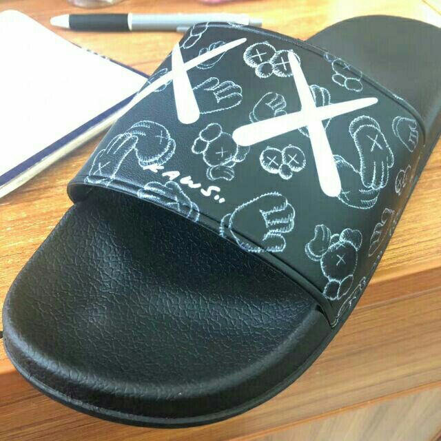 Dép Slide KAWS X EANEST hàng cao cấp FullBox