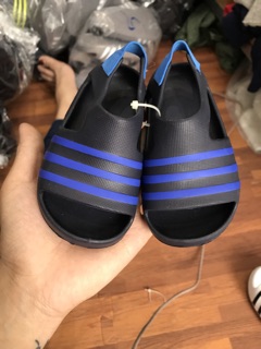 Sandal nhựa adidas