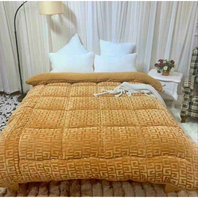 CHĂN LÔNG CỪU CHỮ VẠN CAO CẤP