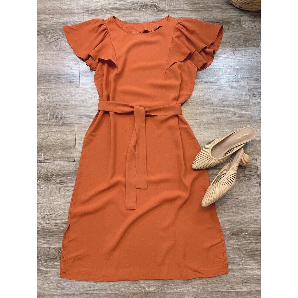 Đầm dài có thắt lưng màu cam gạch