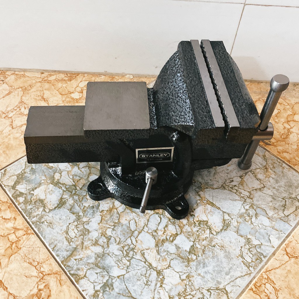 Ê tô bàn nguội xoay 360 độ, miệng 125mm, độ mở tối đa 110mm, trọng lượng 7,5kg