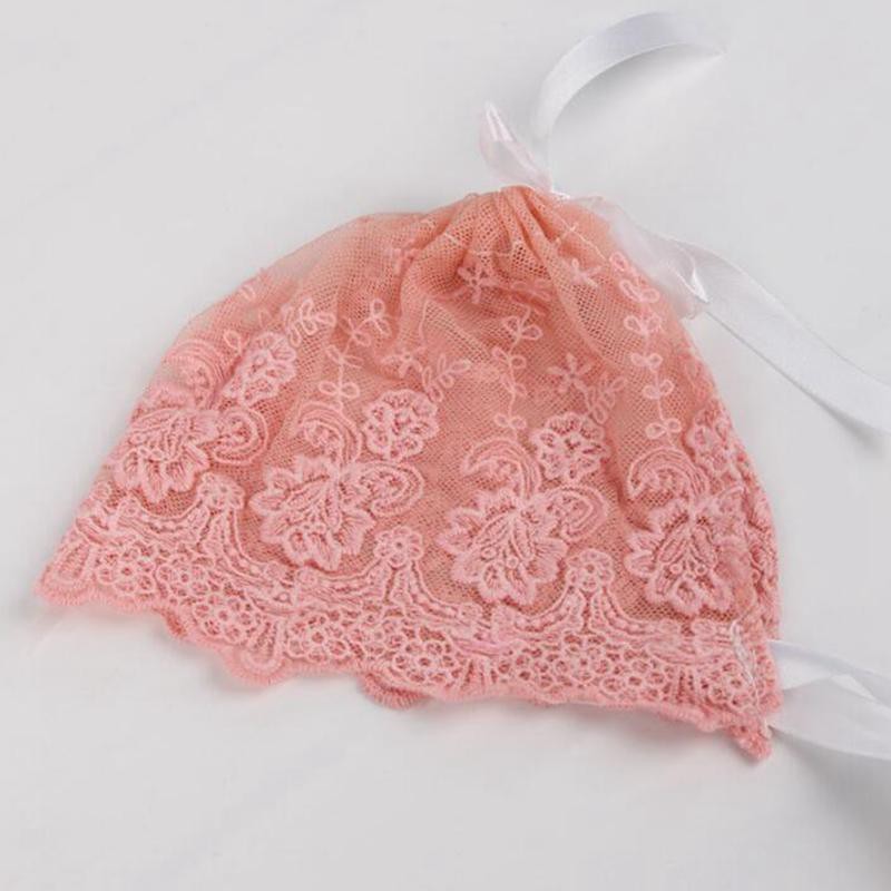 Mũ xô phối hoa phong cách thời trang dễ thương cho bé gái