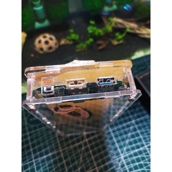 Box sạc không dây 18w