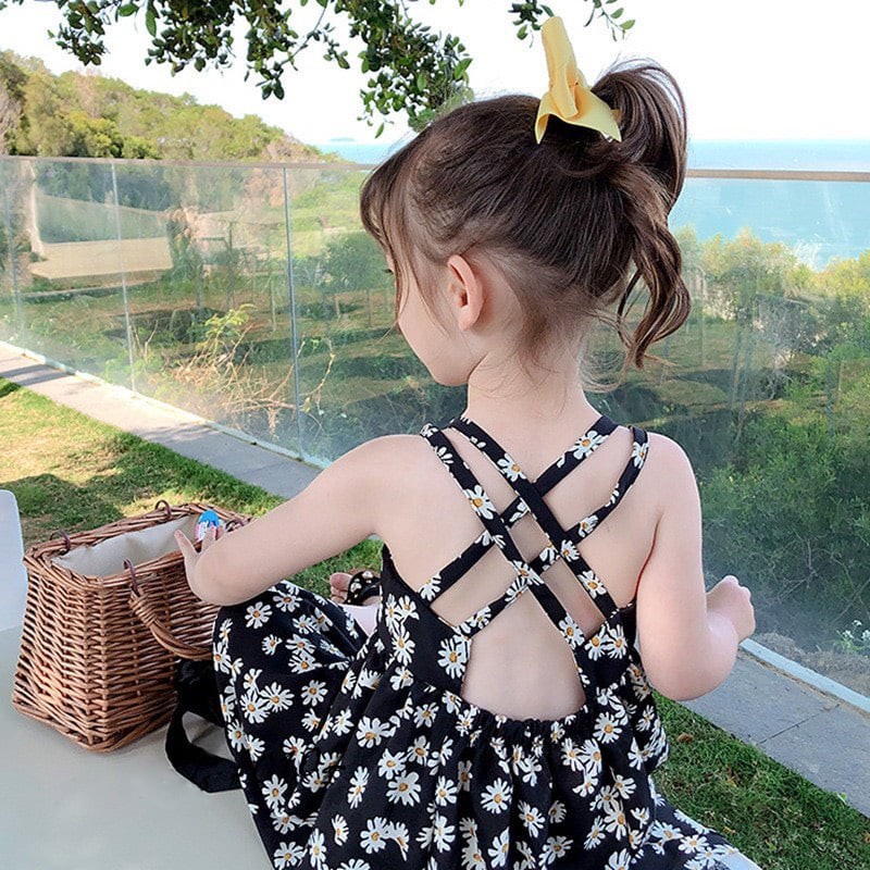 Váy hoa cúc dây vải đũi mềm mát cho bé gái 12-24kg, 2 màu đen và vàng, maxi đi biển xinh lắm các mẹ