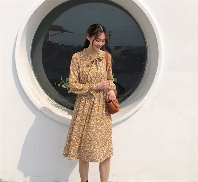 Váy hoa nhí dài tay nhiều mẫu xinh - Đầm hoa dài qua gối vintage