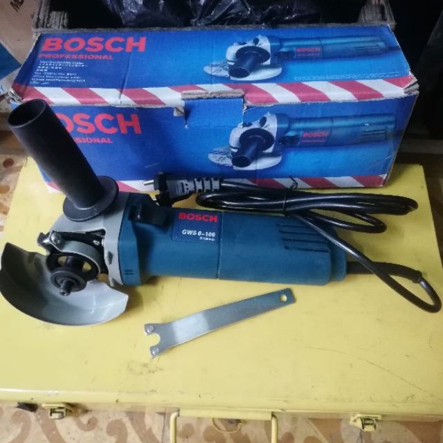 Bosch Máy cắt cầm tay