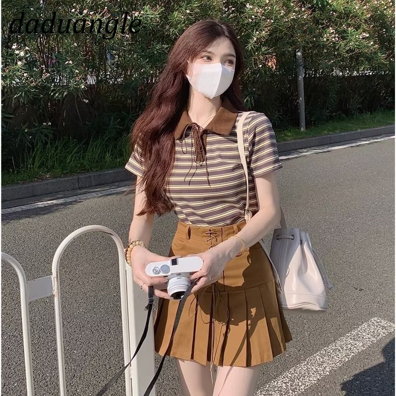 Chân váy ngắn cạp cao xếp nếp màu nâu thời trang mùa hè 2022 sang trọng cho nữ