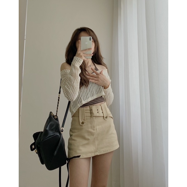 Set áo trễ vai len lướt kèm yếm dây kẻ sọc 743