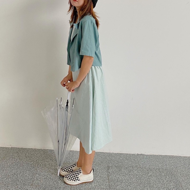 Váy linen khoét eo