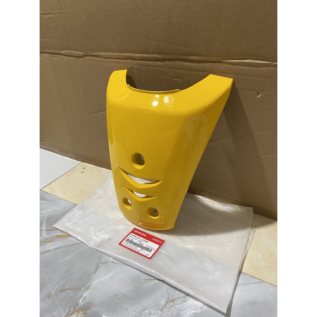 Bộ mặt nạ trước  HONDA WAVE Anlpha Cũ năm 2004 màu Vàng. 64500KFLD20ZR