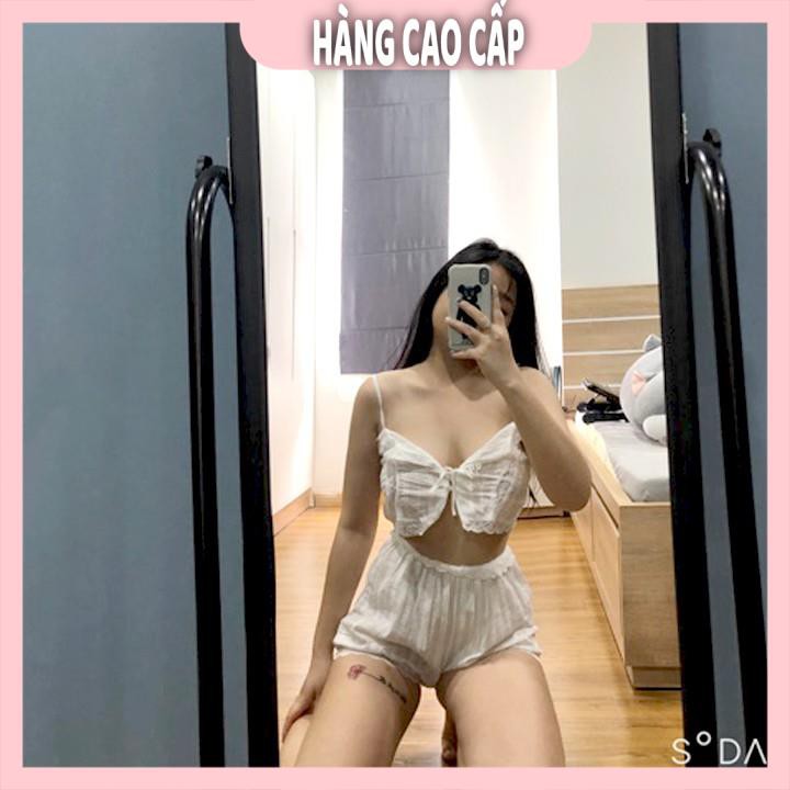 Bộ đồ ngủ sexy quần đùi áo croptop hai dây gợi cảm | BigBuy360 - bigbuy360.vn