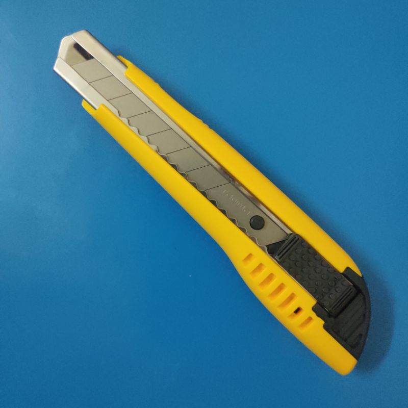 Dao rọc giấy TAJIMA Nhật núm vặn và trượt LC-500, LC-501 - Kèm 3 lưỡi dao 18mm hàng chính hãng