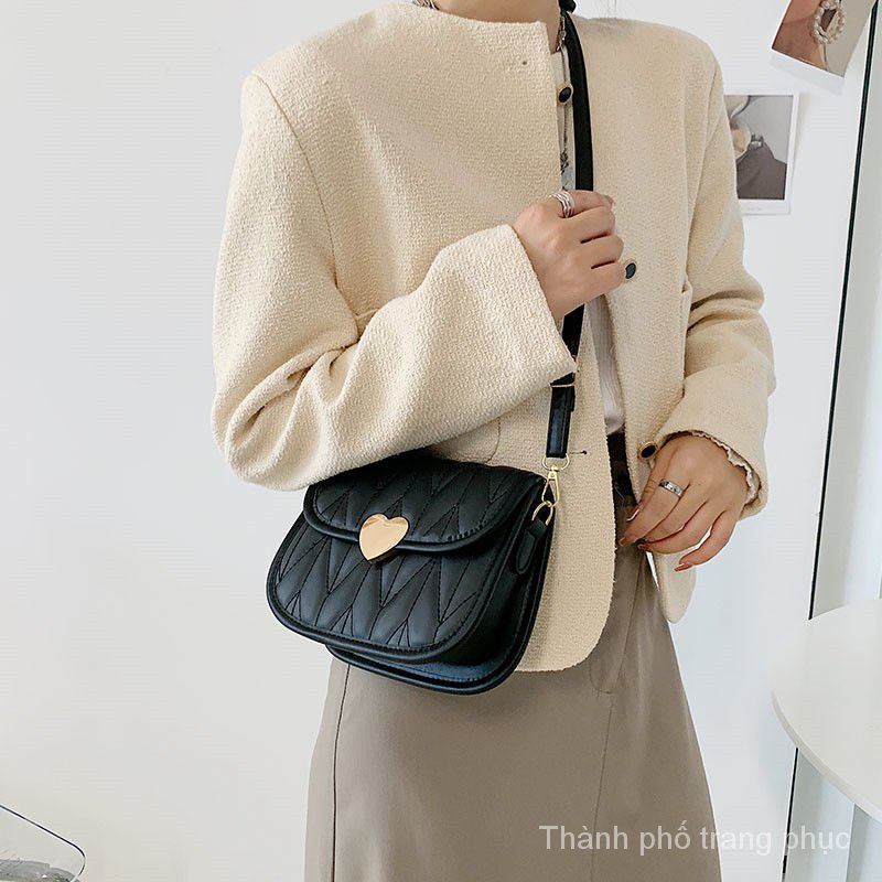 Túi đeo vai nhỏ xinh thời trang xuân hè 2022 cho nữ