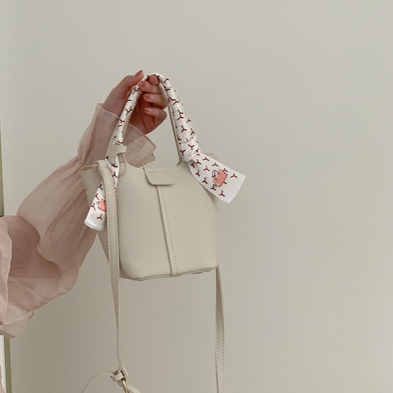 Túi Đeo Vai Vải Lụa Phối Khăn Choàng Cổ Đơn Giản Dễ Phối Đồ Thời Trang Cho Nữ