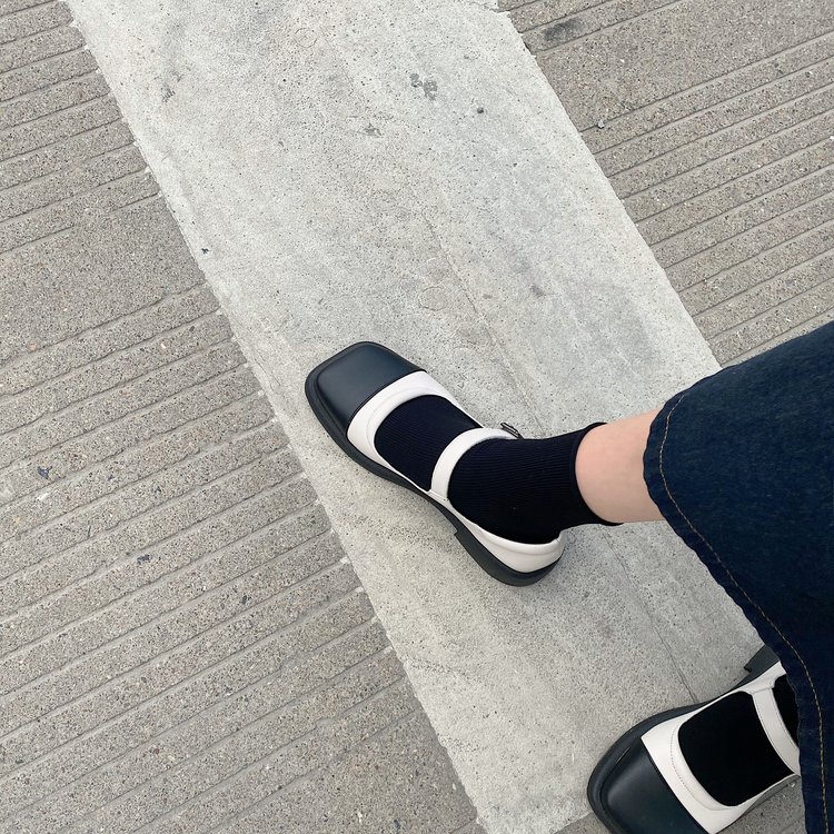 [ Mã 66CBSALE giảm 30K đơn 200K] Giày Nữ Đế Bằng Mũi Vuông Thời Trang Cá Tính | BigBuy360 - bigbuy360.vn