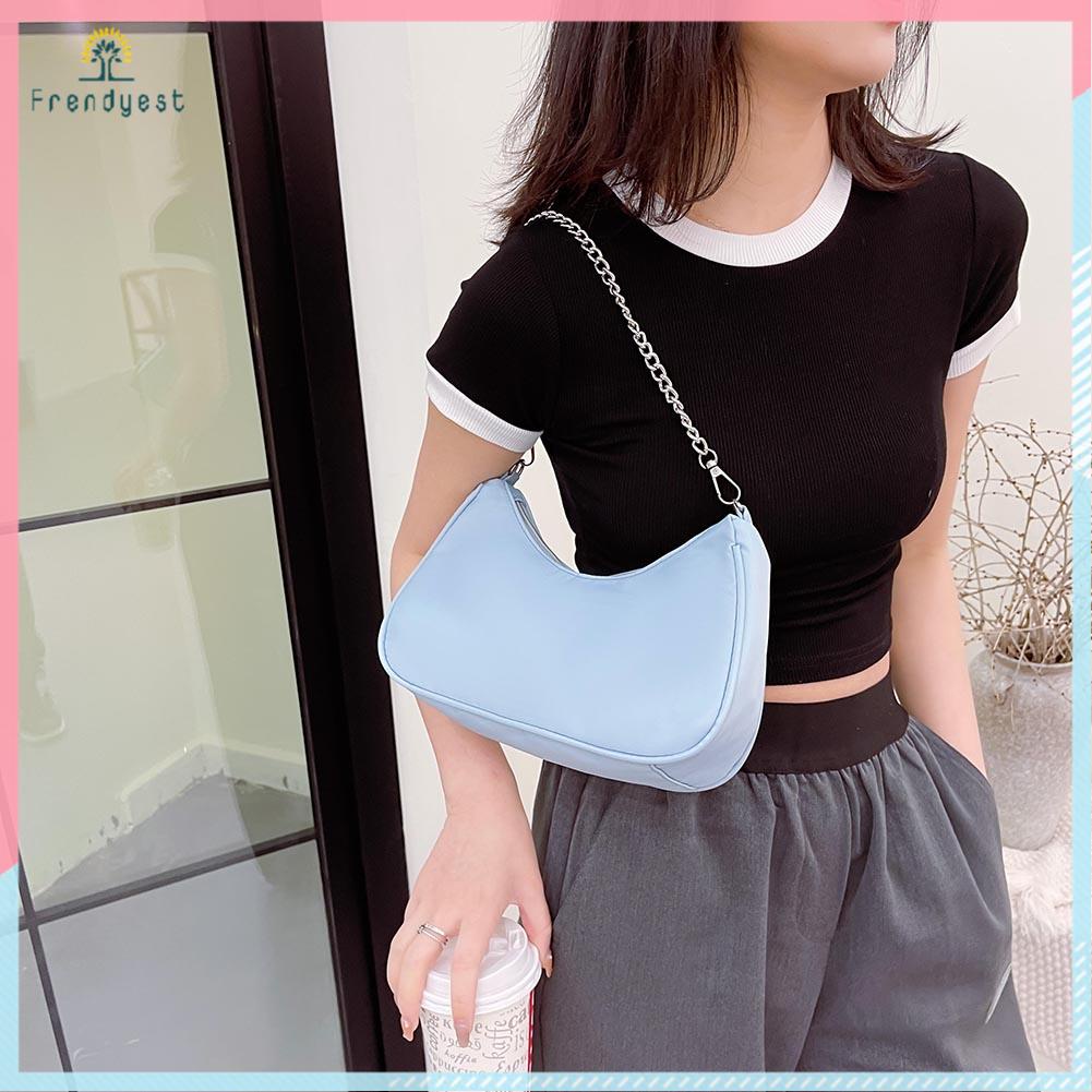 Túi xách đeo vai dưới cánh tay màu trơn có tay cầm bằng nylon màu trơn giản dị cho nữ