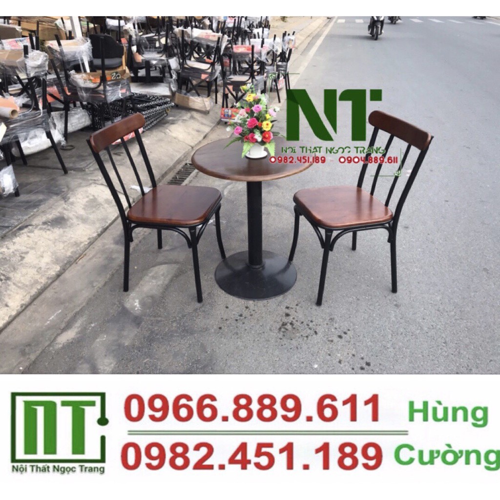 bàn ghế khung sắt mặt gỗ cafe