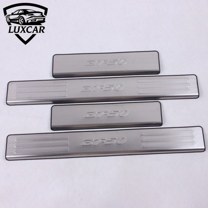 Ốp bậc cửa xe MAZDA BT50 - Chất liệu INOX cao cấp LUXCAR