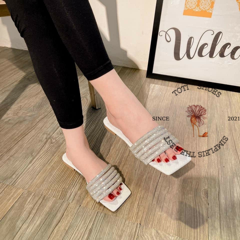 DÉP NỮ THỜI TRANG TOTIIE STORE - LÊ QUAI ĐÍNH ĐÁ TIẾU THƯ XINH ĐẸP QUAI XOÀN TO ĐÍNH ĐÁ D2110010 D2206240