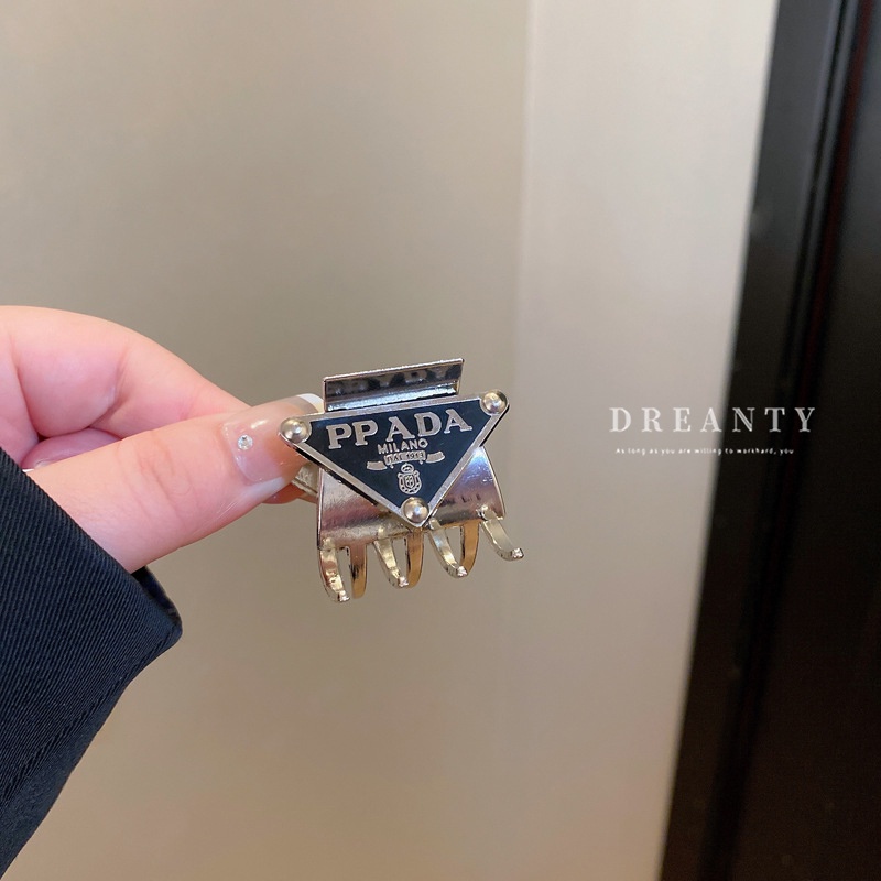 Kẹp Tóc Hình Tam Giác Bằng Kim Loại Đơn Giản Thời Trang Dễ Phối Đồ