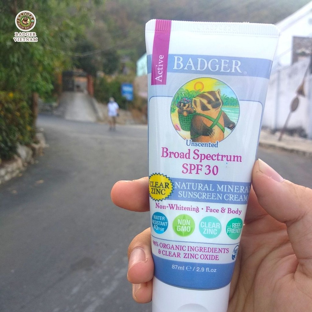 [Mã LT50 giảm 50k đơn 250k] Kem chống nắng vật lý BADGER SPF 30 Active Sunscreen - Dùng hàng ngày dành cho da khô - 87mL