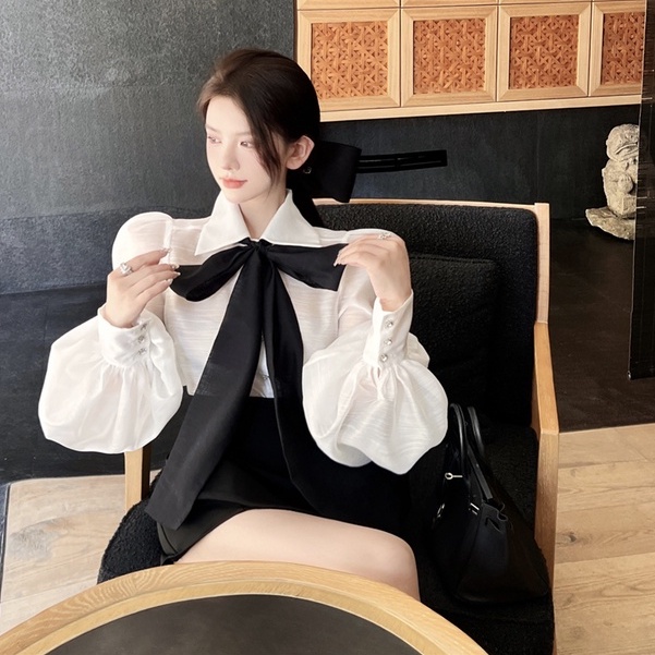 Bộ Áo Sơ Mi Trắng Tay Dài Phồng Đính Nơ + Chân Váy Đen Eo Cao Thời Trang Thu Đông Hàn Quốc Cho Nữ