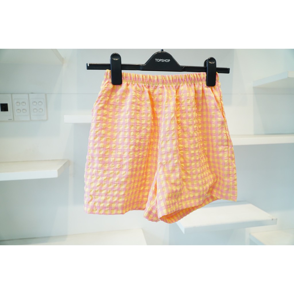 Quần đùi caro nữ ống suông mặc nhà cực mát | BigBuy360 - bigbuy360.vn