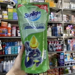 Nước lau sàn Sunlight hương hoa diên vỹ túi 1kg