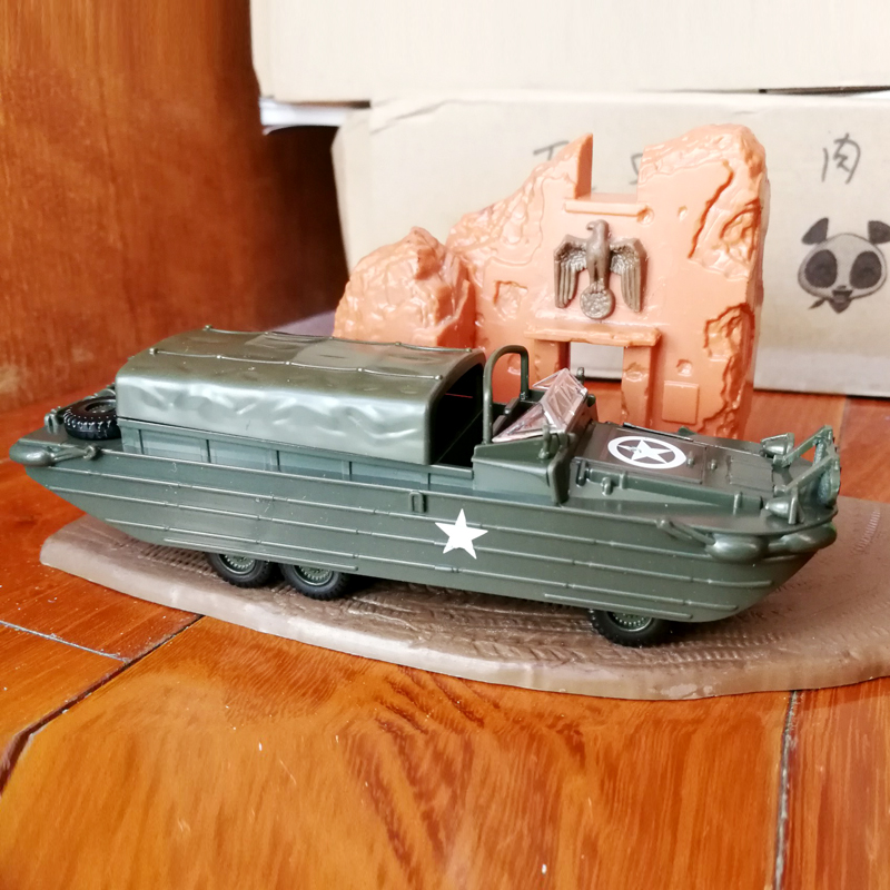 Mô Hình Xe Vận Chuyển US GMC DUKW-353 Tỉ Lệ 1 / 72