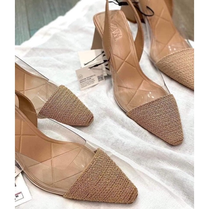 Sandal nữ Zr full box[HÀNG SẴN nên lùi 1 size nhé]