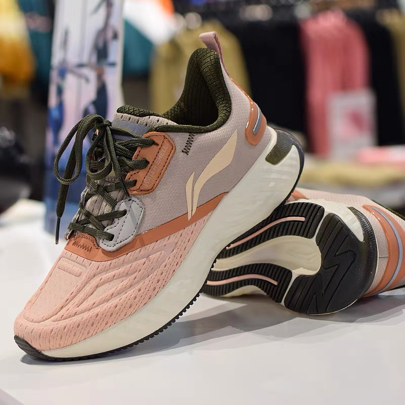 Giày thể thao nữ