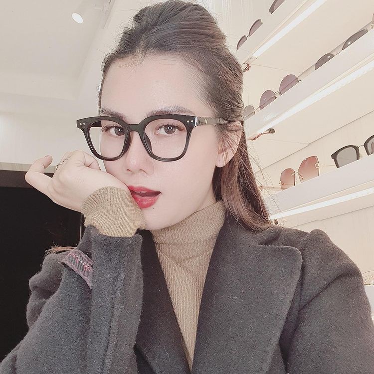 HOTTREND-Kính đổi màu nam nữ chữ V Hàn Quốc- Kính gọng giả cận GM nam nữ đổi màu dùng cả ngày và đêm hàng chất lượng cao | BigBuy360 - bigbuy360.vn