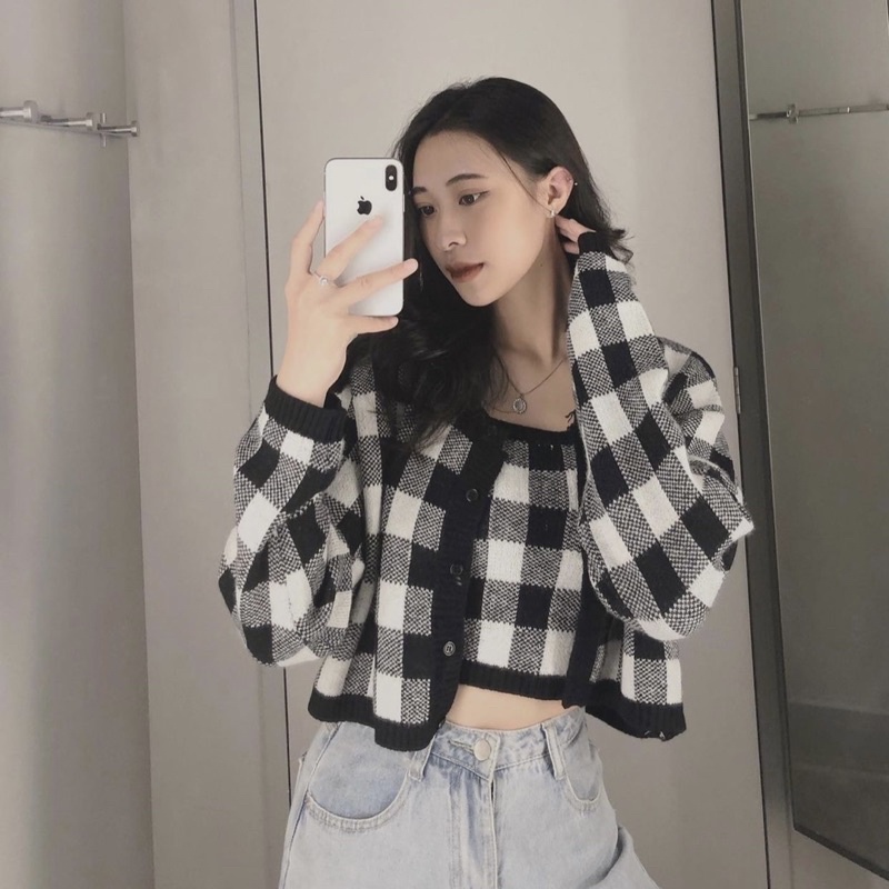 Set áo 2 dây kèm cadigan hoạ tiết kẻ caro siêu hot | BigBuy360 - bigbuy360.vn