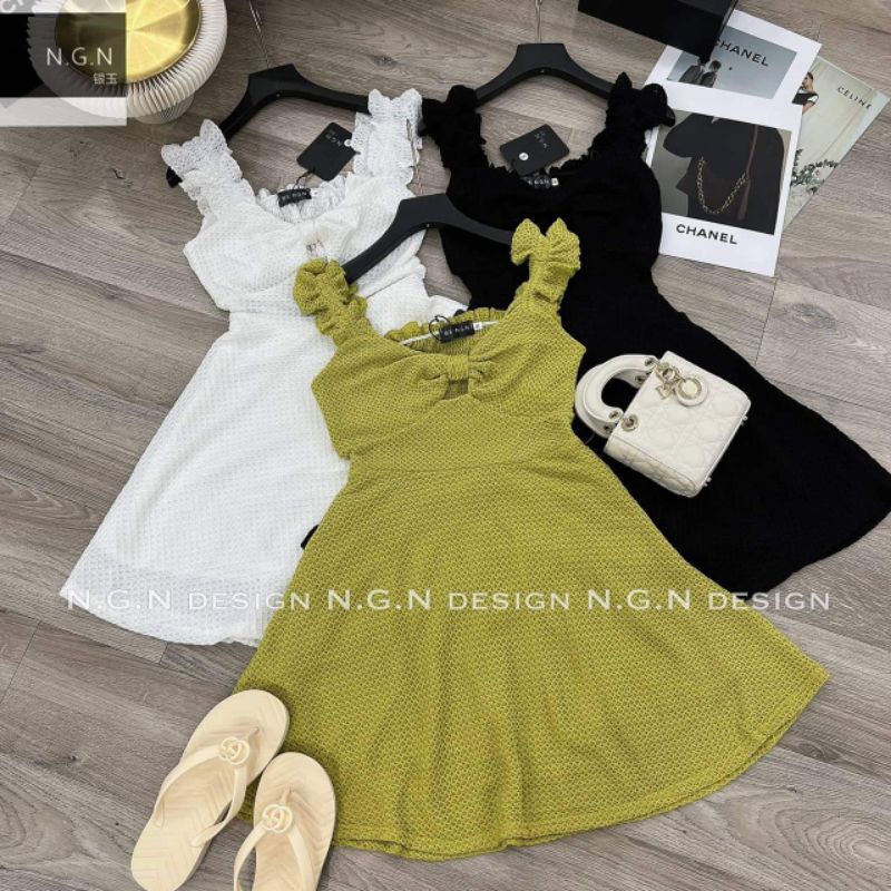 Váy 2 dây bèo xoắn ngực