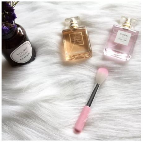 Thảm lông chụp ảnh móng đẹp