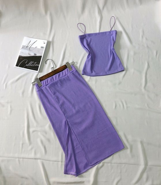 Chân váy xẻ tà lưng cao thun gân co giãn. | BigBuy360 - bigbuy360.vn