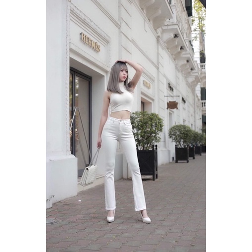 Quần jeans loe cạp cao qua rốn