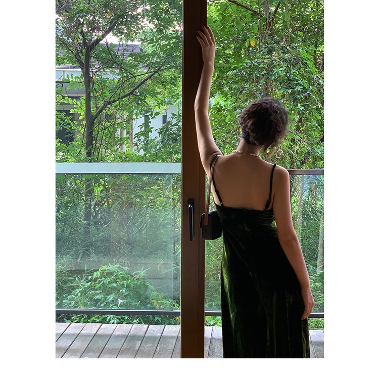 Đầm Nhung Hai Dây Dáng Dài Phong Cách Retro Thời Trang Cao Cấp Cho Nữ