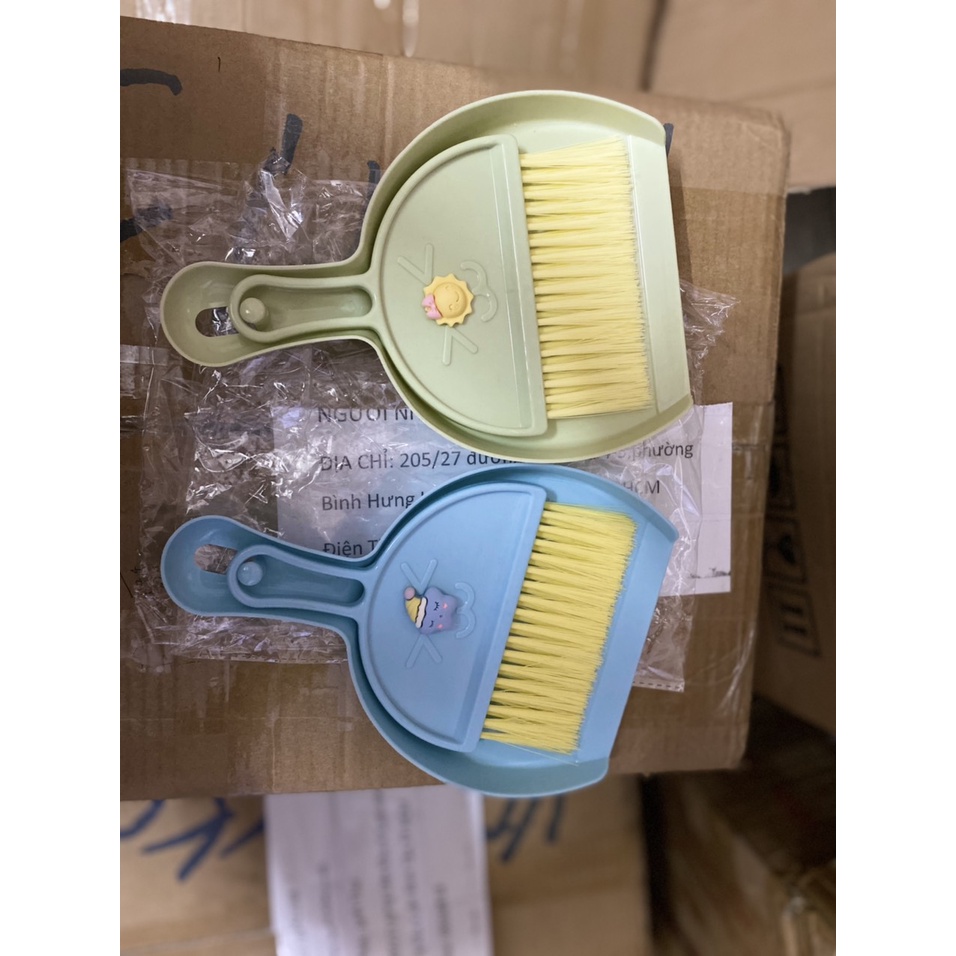 Bộ Chổi Và Đồ Hốt Rác Mini Họa Tiết Hoạt Hình Tiện Lợi Dễ Sử Dụng