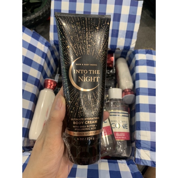 Dưỡng thể Bath& Body Works