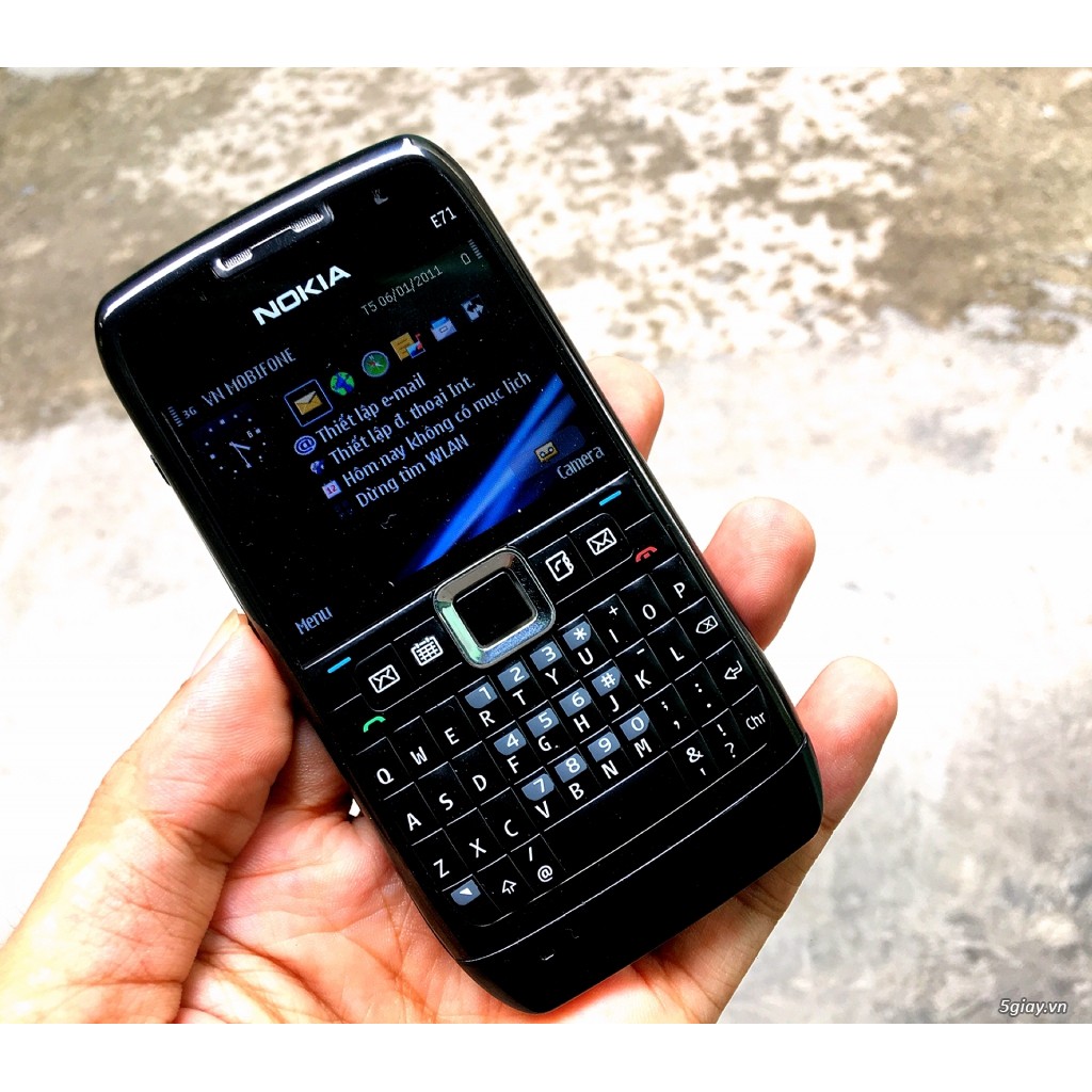 Mua Điện Thoại Cổ Nokia E71 Huyền Thoại, 3G, Wifi, Tiếng Việt Đầy Đủ, Kèm  Pin Sạc Giá Siêu Rẻ Hàng Chính Hãng | Tecki.Vn