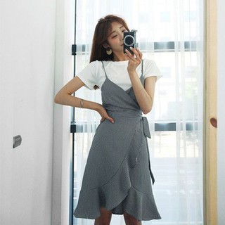 Váy yếm caro nhí lệch tà (có sẵn)