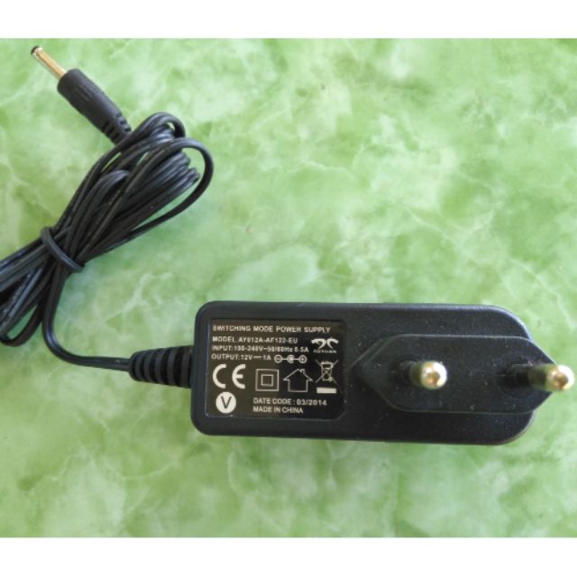 Adapter 12v 1A