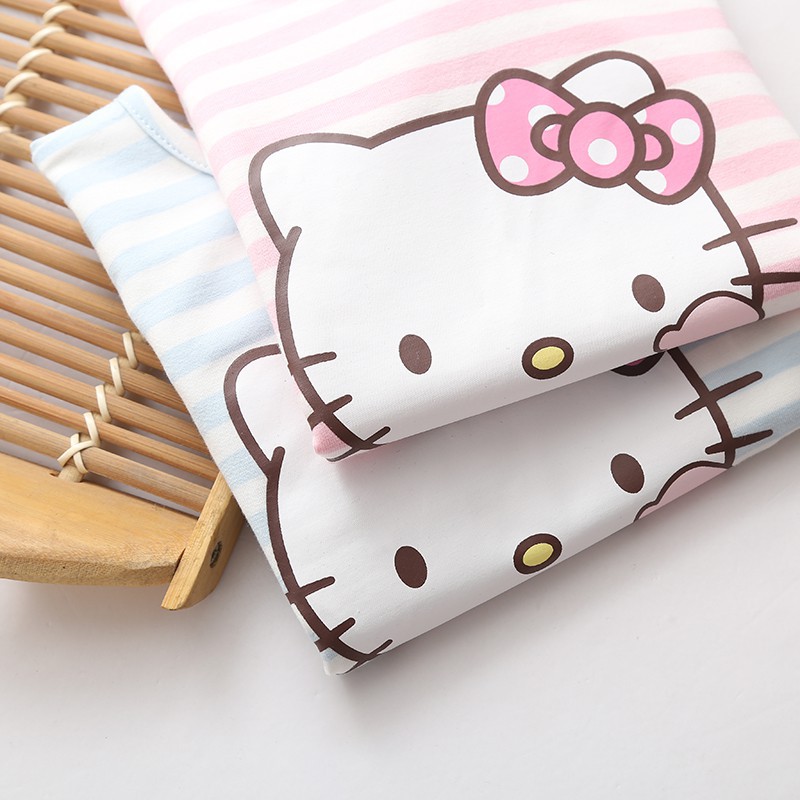 Áo thun ngắn tay in hình Hello Kitty đáng yêu cho bé