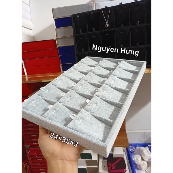 Khay trưng dây chuyền cộng mặt dây cao cấp