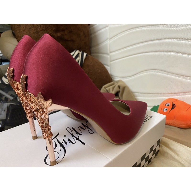 Giày big tree cao gót màu đỏ size 38 [Fullbox]